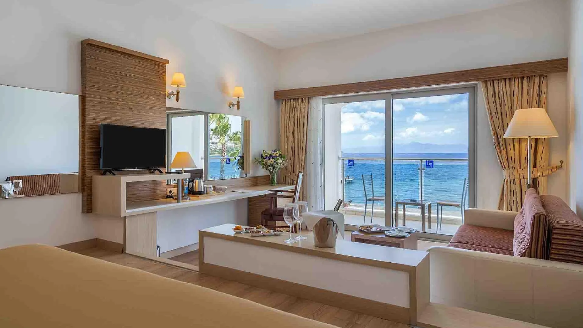 Azure By Yelken Hotel Turgutreis 5*,