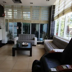 Bonita 4*, Kryemëdhej Albania